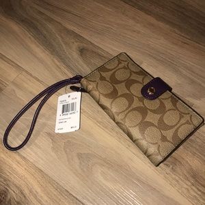 Coach Wristlet wallet